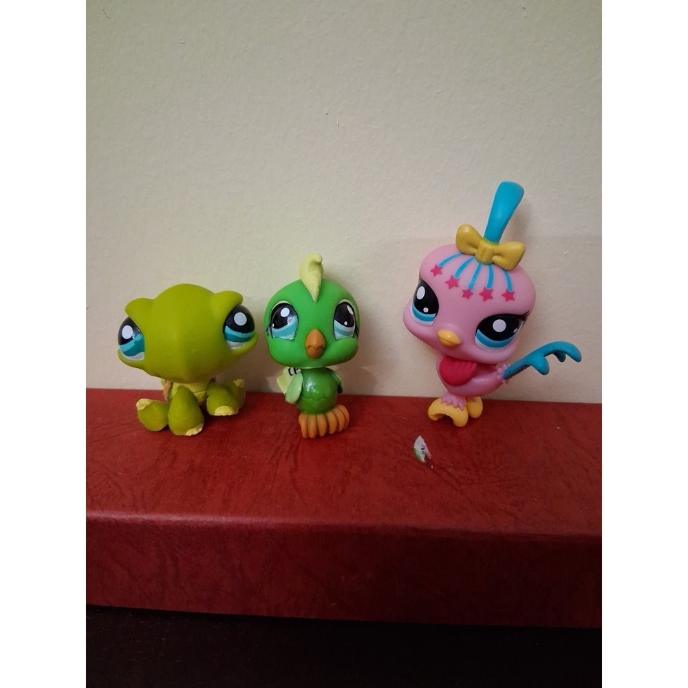 Littlest Pet Shop LPS - Birds -  Cockatoos And Frog Lot  3